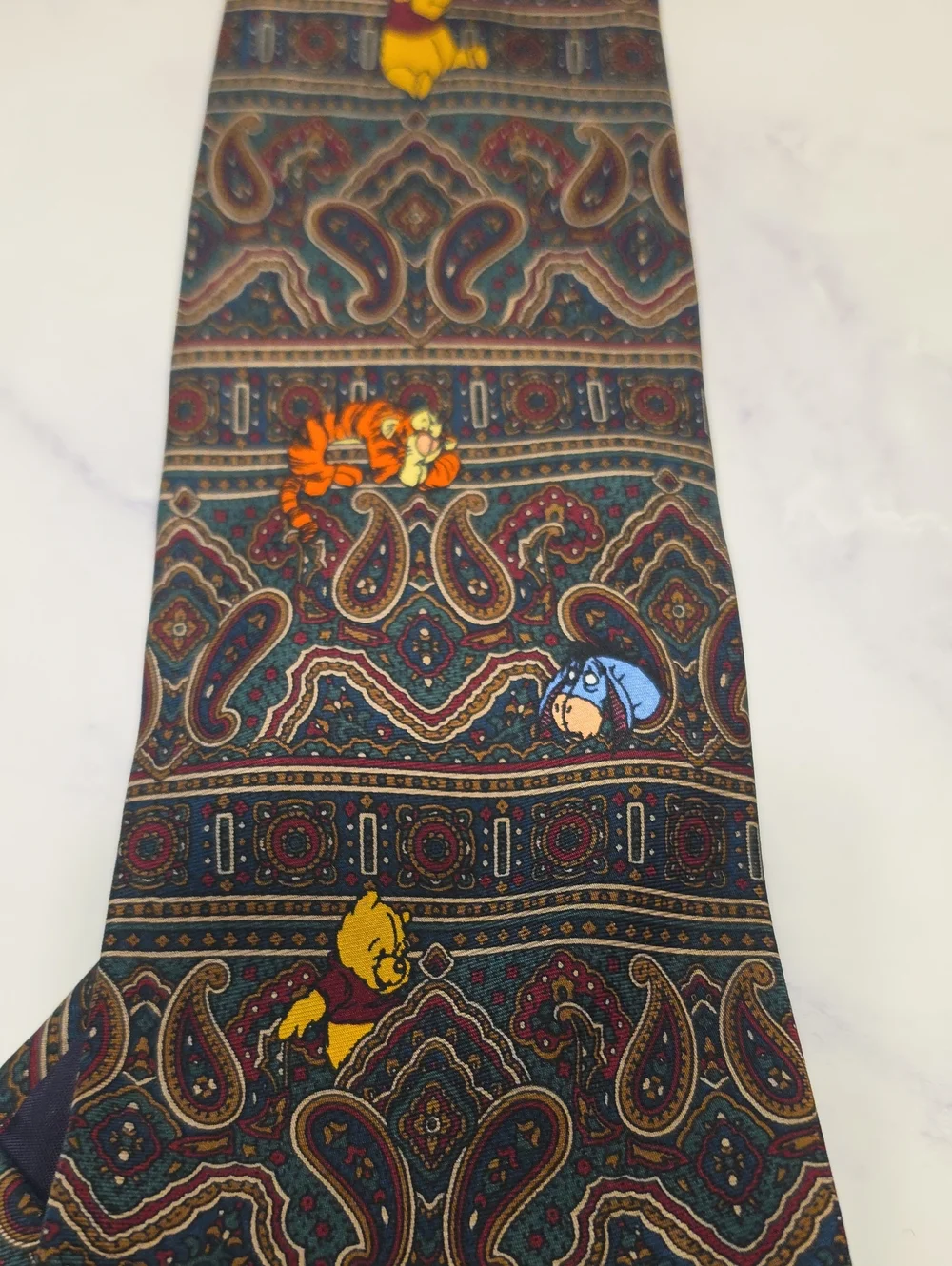 Disney Men's Paisley Novelty Tie with Winnie-the-Pooh Characters